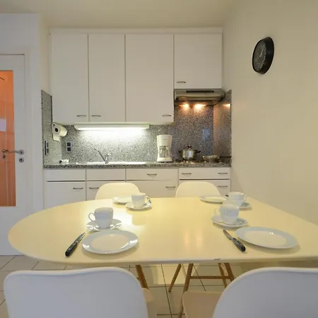 Апартаменты Near And Dunes, Cleaning Included *